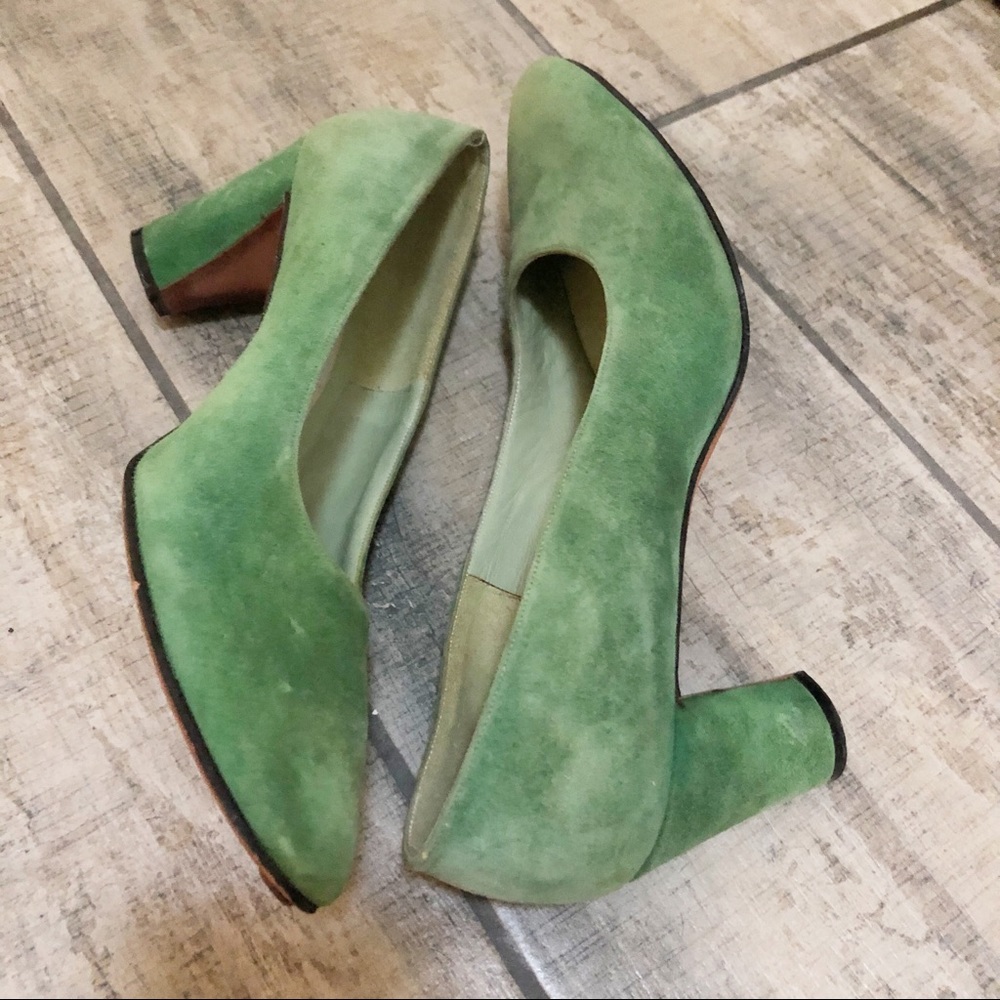Vintage Saks green nubuck block heels, 7.5